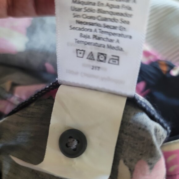 Free Assembly‎ Shirt Womens XL Elastic Waist Ruffle Sleeve Navy Pink Floral - Picture 11 of 12